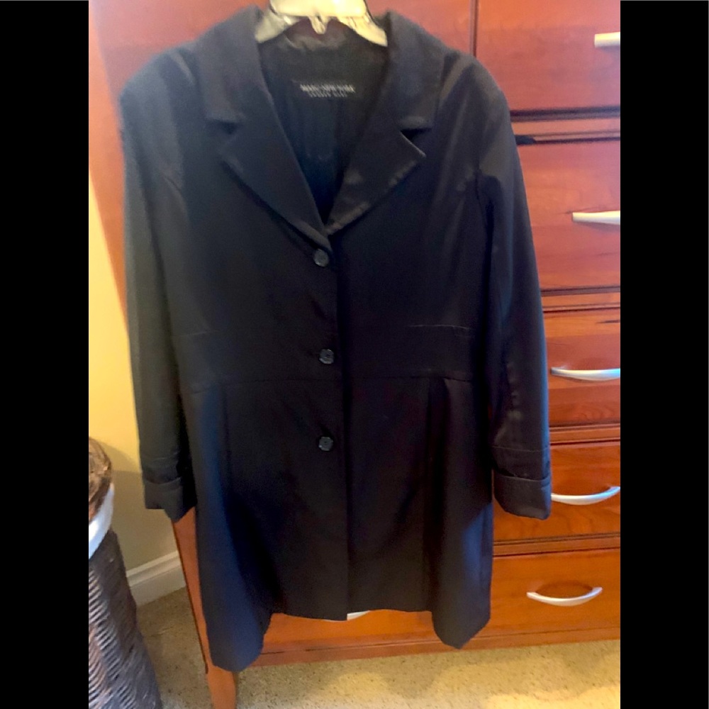 Marc New York rain coat w/cuffed sleeves & pockets